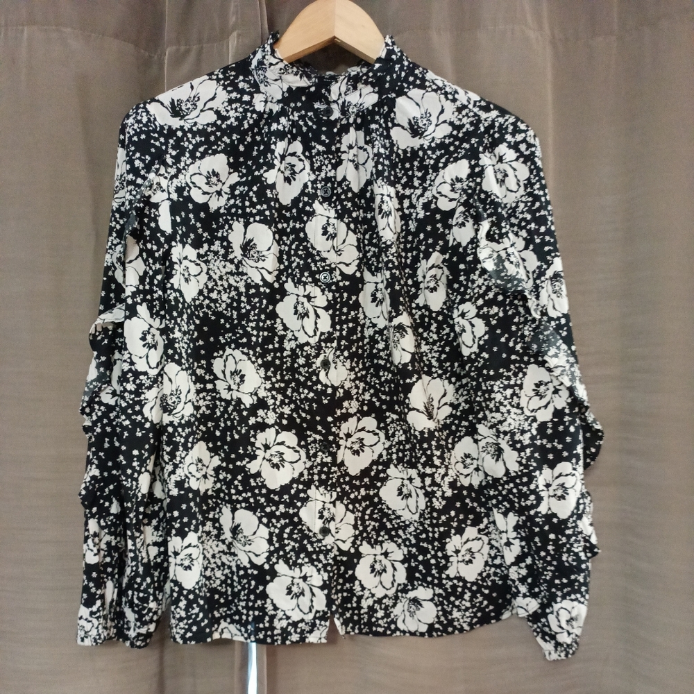 Who What Wear Career Dressy Floral Blouse Medium